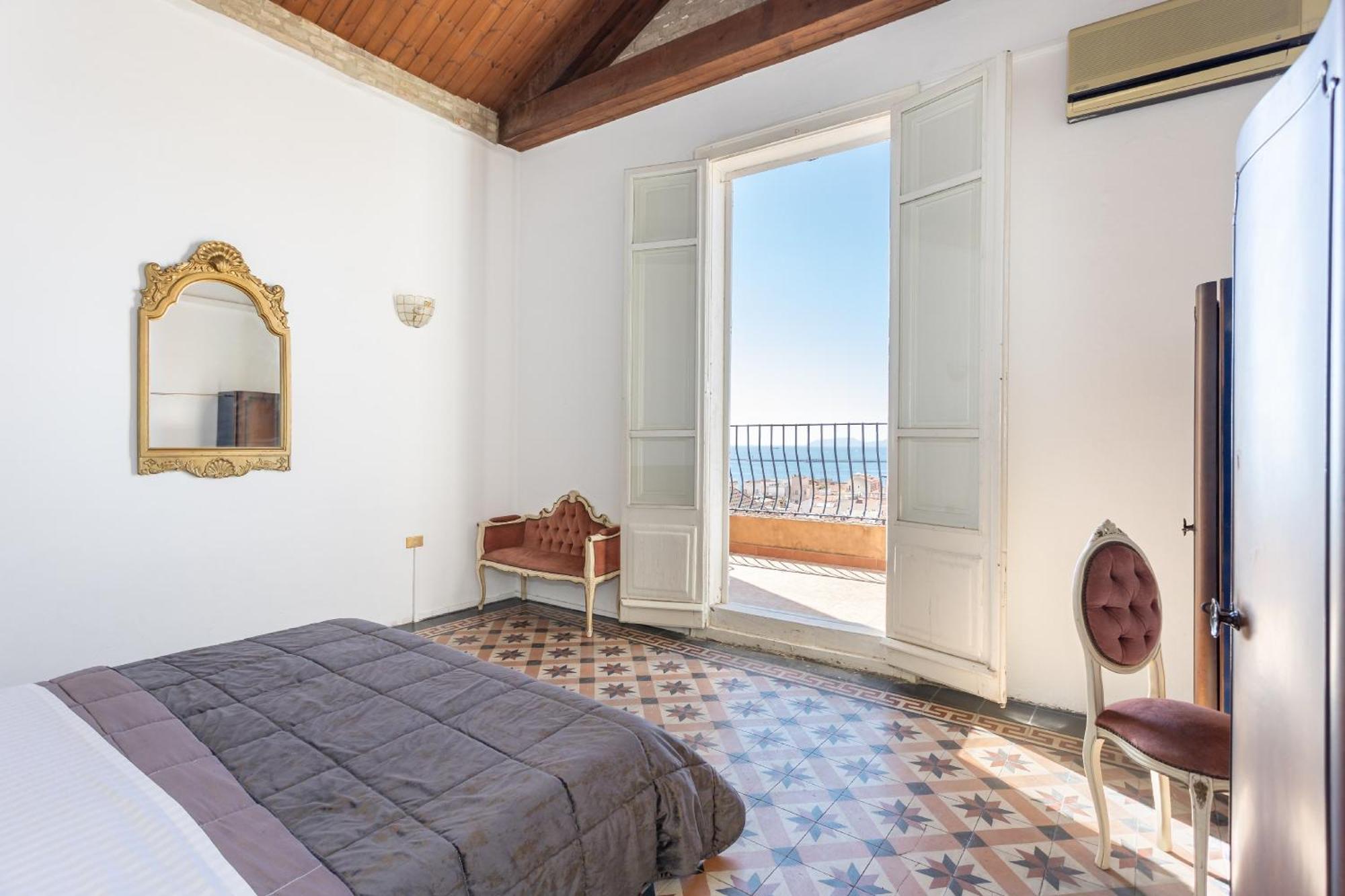 La Dolce Vita Cagliari Bagian luar foto