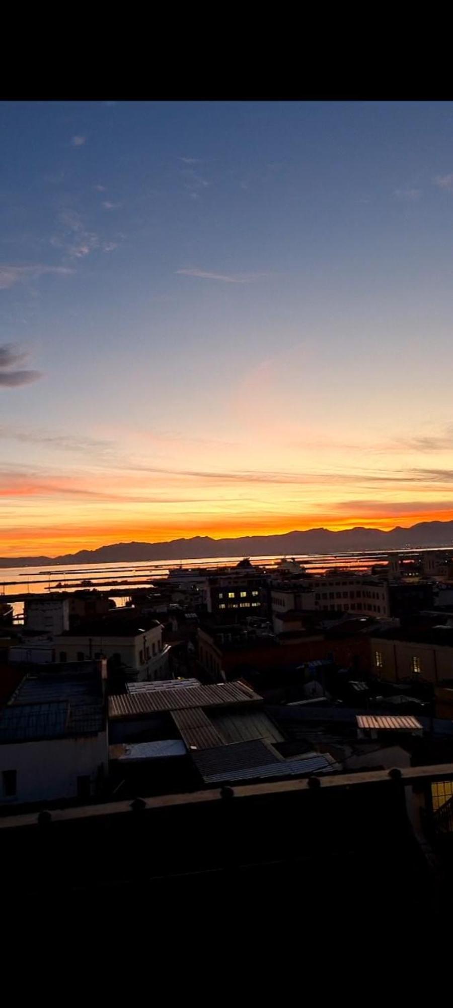 La Dolce Vita Cagliari Bagian luar foto